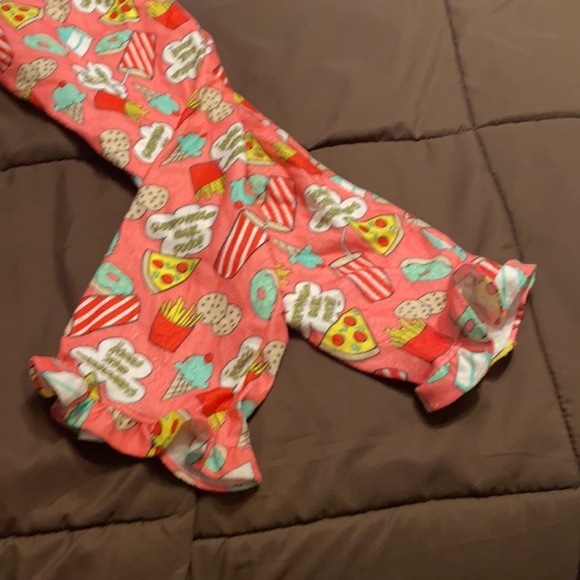 🍕🍟🍩🍪🍦Adorable PJs - Picture 4 of 5